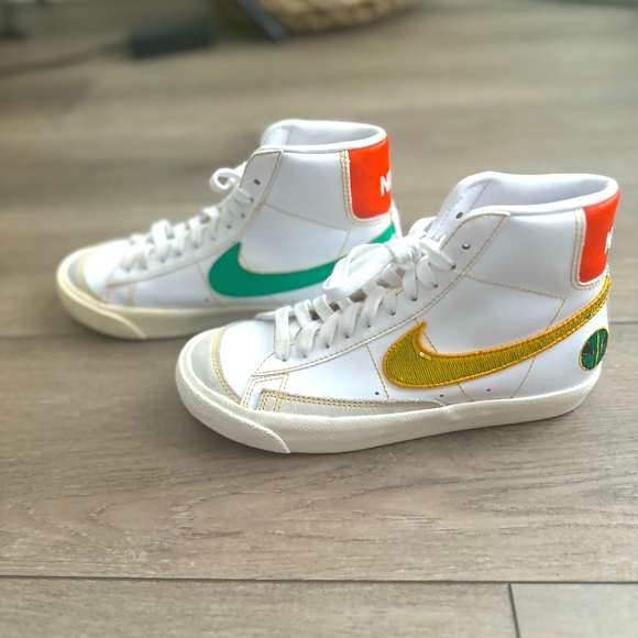 Nike Blazer Mid 77 - Roswell Rayguns - Amazing Cond.- Youth Size 4.5 - Picture 3 of 10